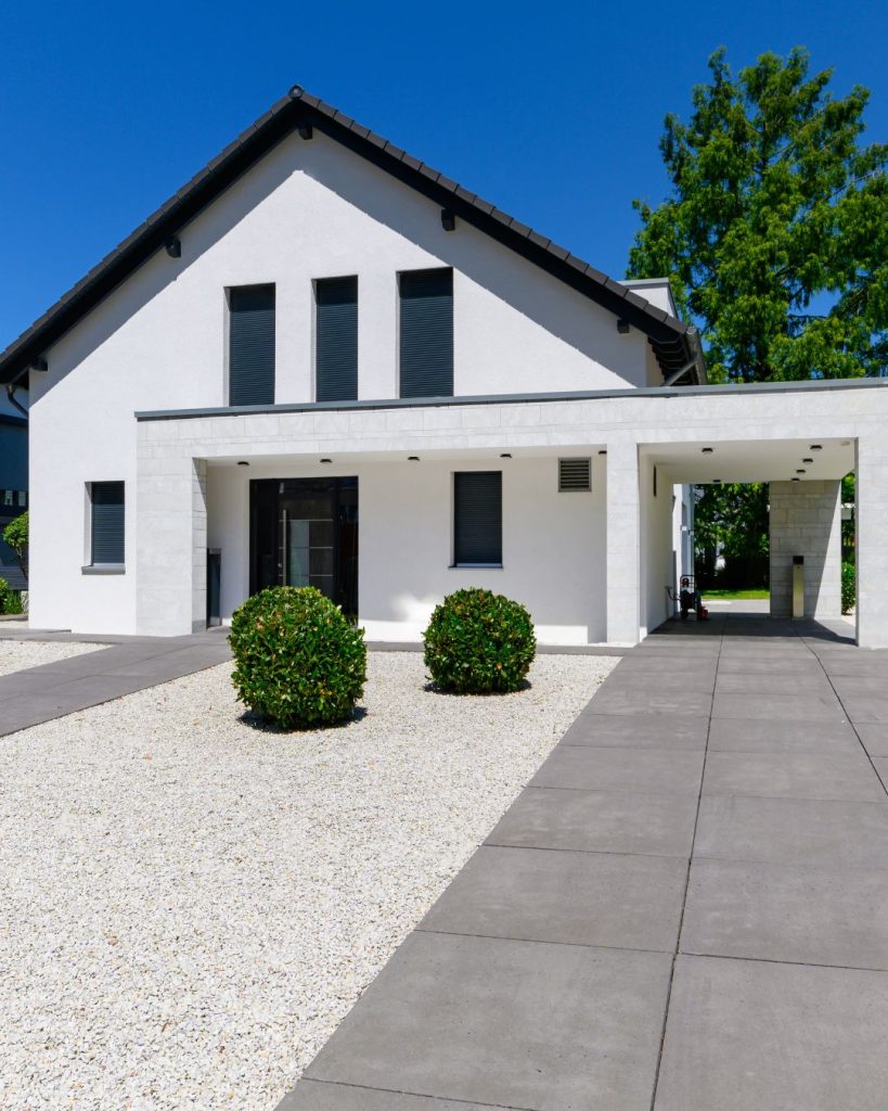 Maison moderne à pente