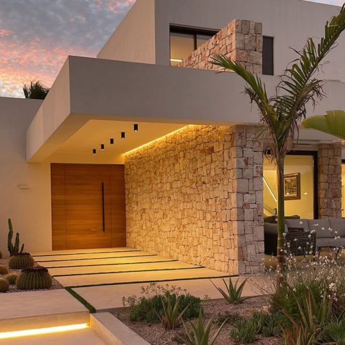 Entrée d'une villa contemporaine